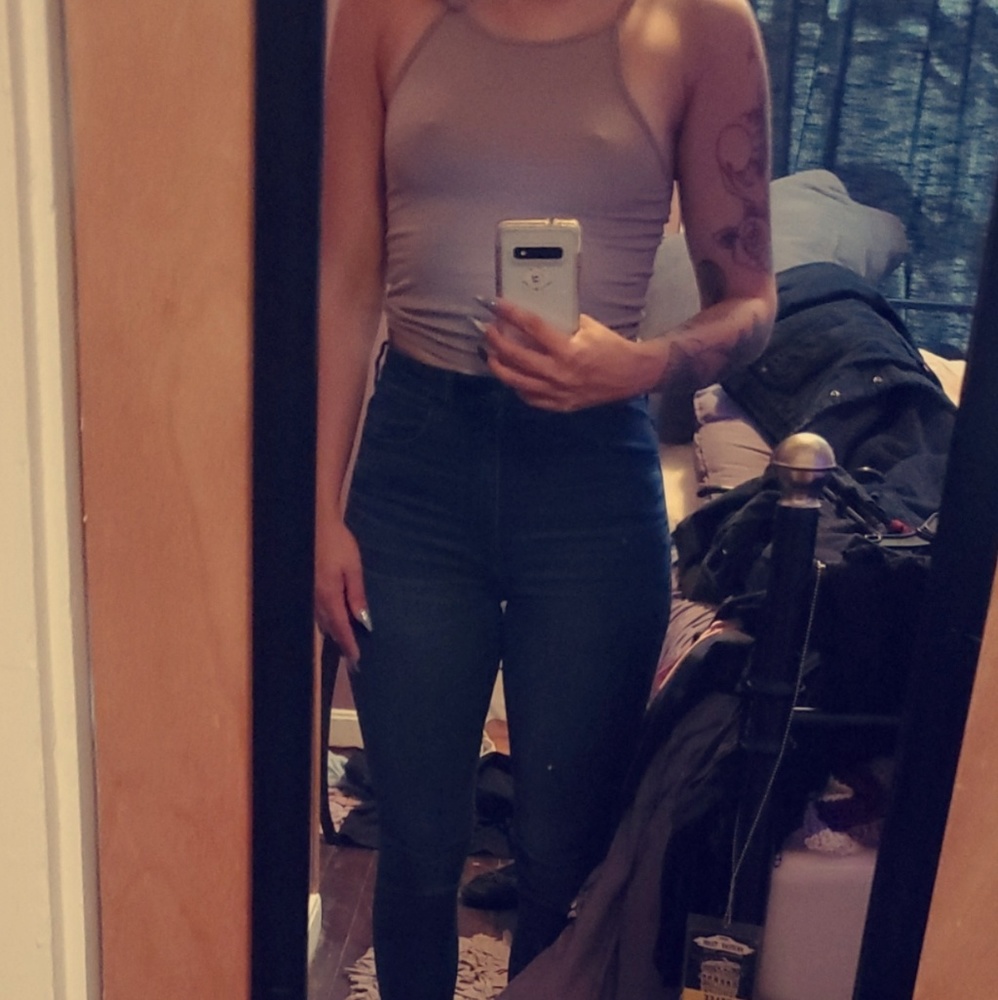 Toys taupe crop t